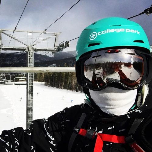 reggie-snowboarding